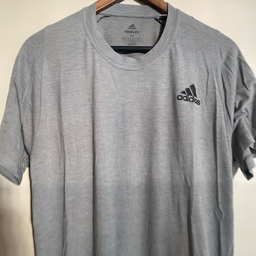 Adidas Tshirt- free lift collection